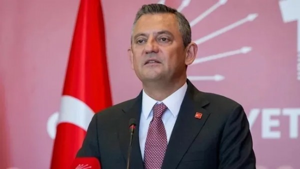 CHP'de Büyük Kriz! Özgür Özel'in  Gönderdiği Mesajlar Ortaya Çıktı